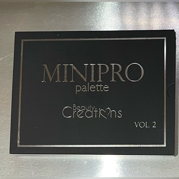 Beauty Creations: Mini Pro Vol 2 - Picture 2 of 3